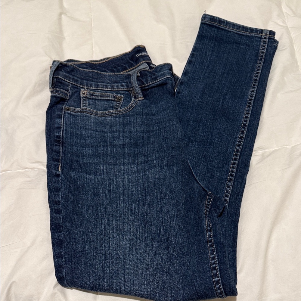 Calvin Klein Women's Dark Blue Skinny Jeans - Size 30